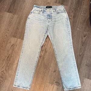 Abercrombie & Fitch Men's Light Wash Straight Jeans